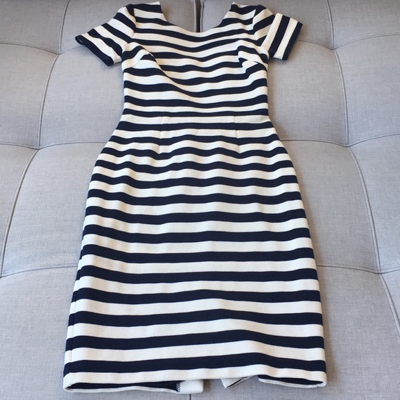 Boden Dresses & Skirts - Gorgeous Navy and white dress by Boden Size 4